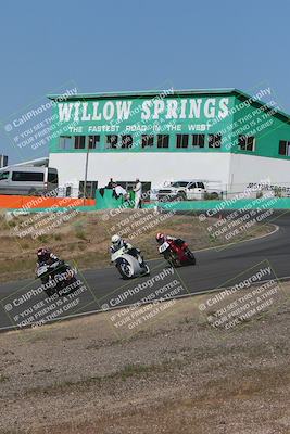 media/Apr-20-2025-AHRMA (Sun) [[393a79c373]]/Race/group 10 early race/Turn 4b/